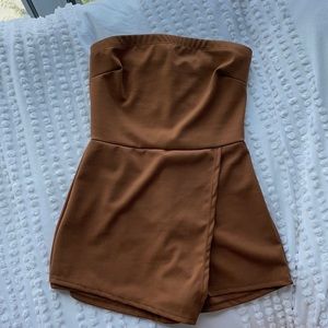Windsor Camel Strapless Wrap Romper Size M